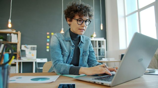 Strategi Sederhana Mengelola Arus Kas agar Bisnis Tetap Sehat